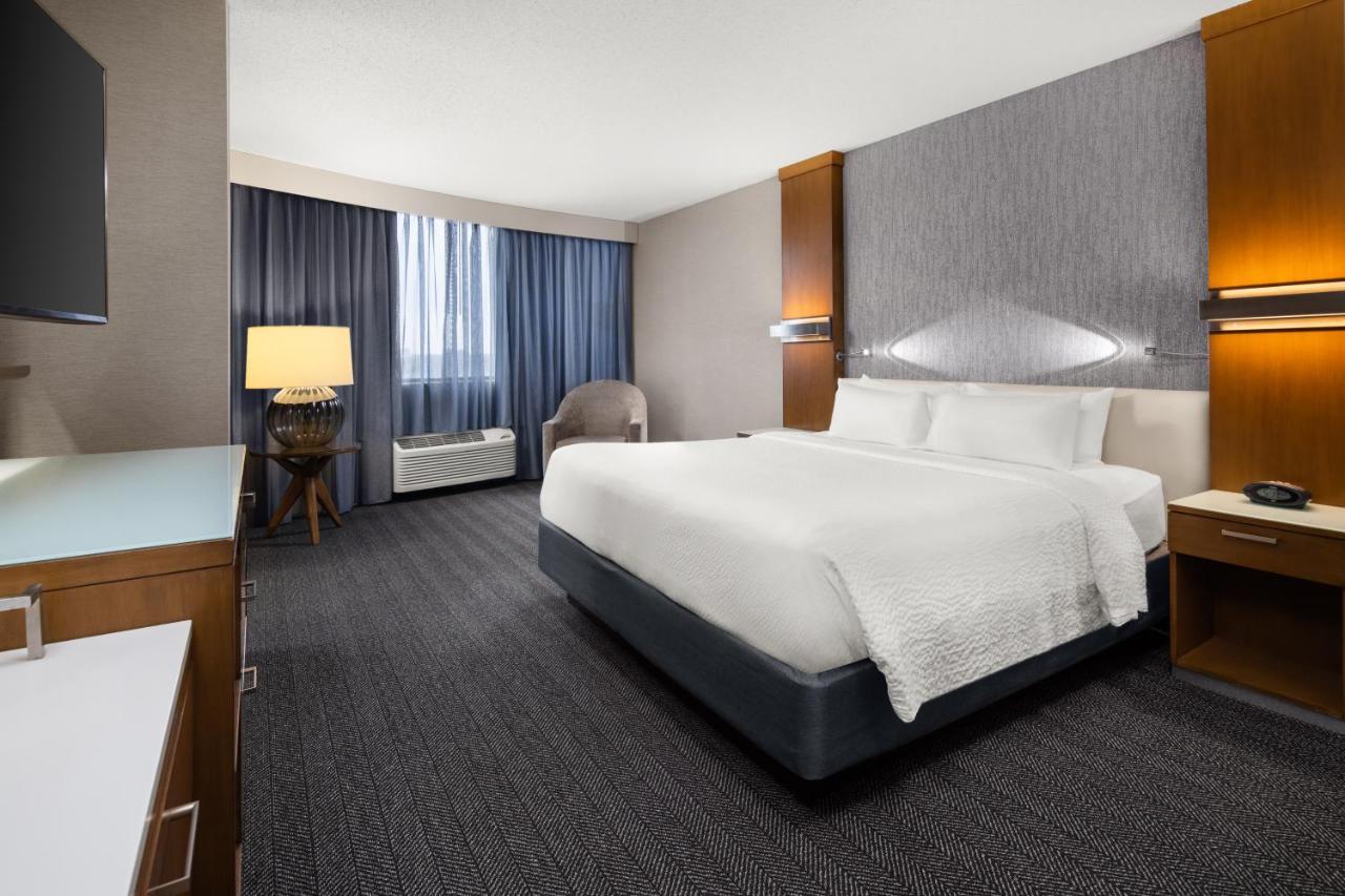 Courtyard By Marriott Minneapolis Downtown Экстерьер фото