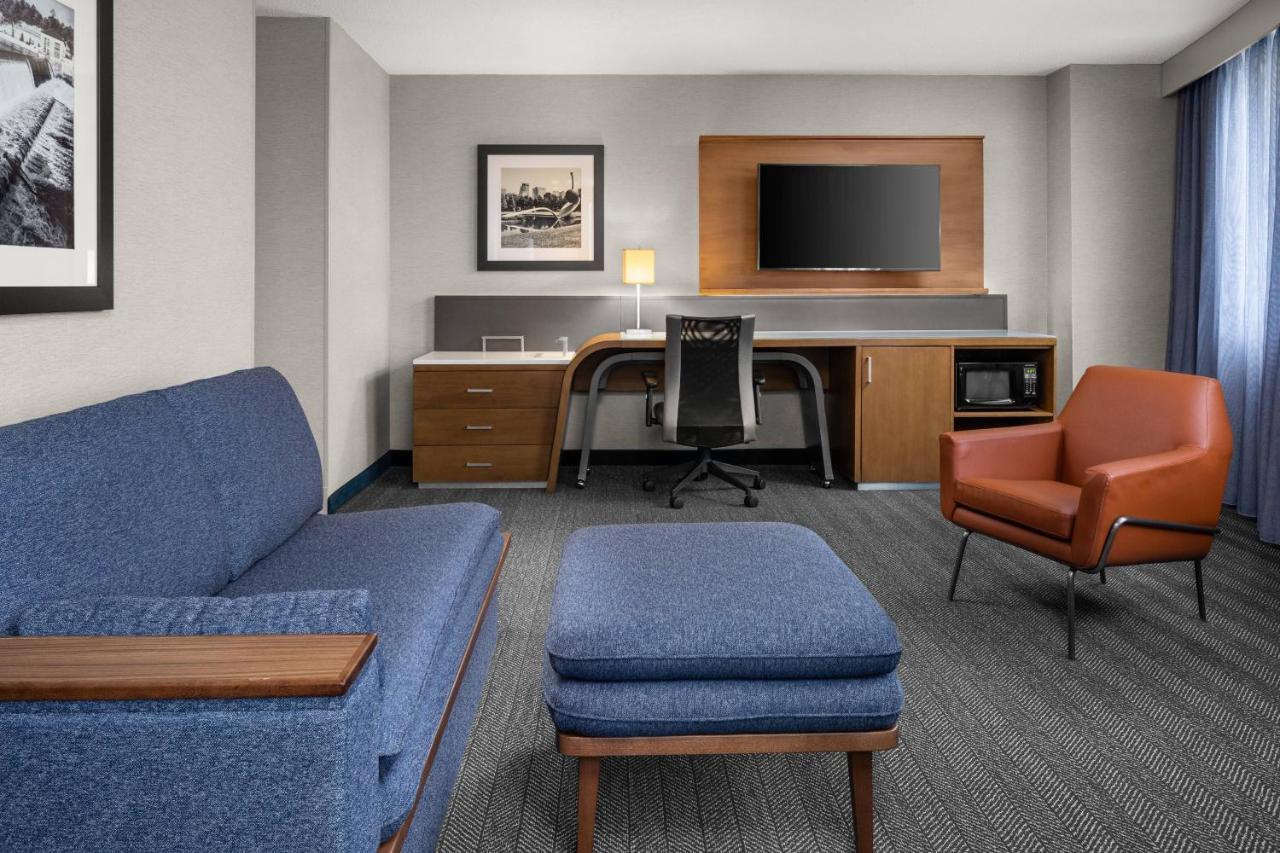 Courtyard By Marriott Minneapolis Downtown Экстерьер фото