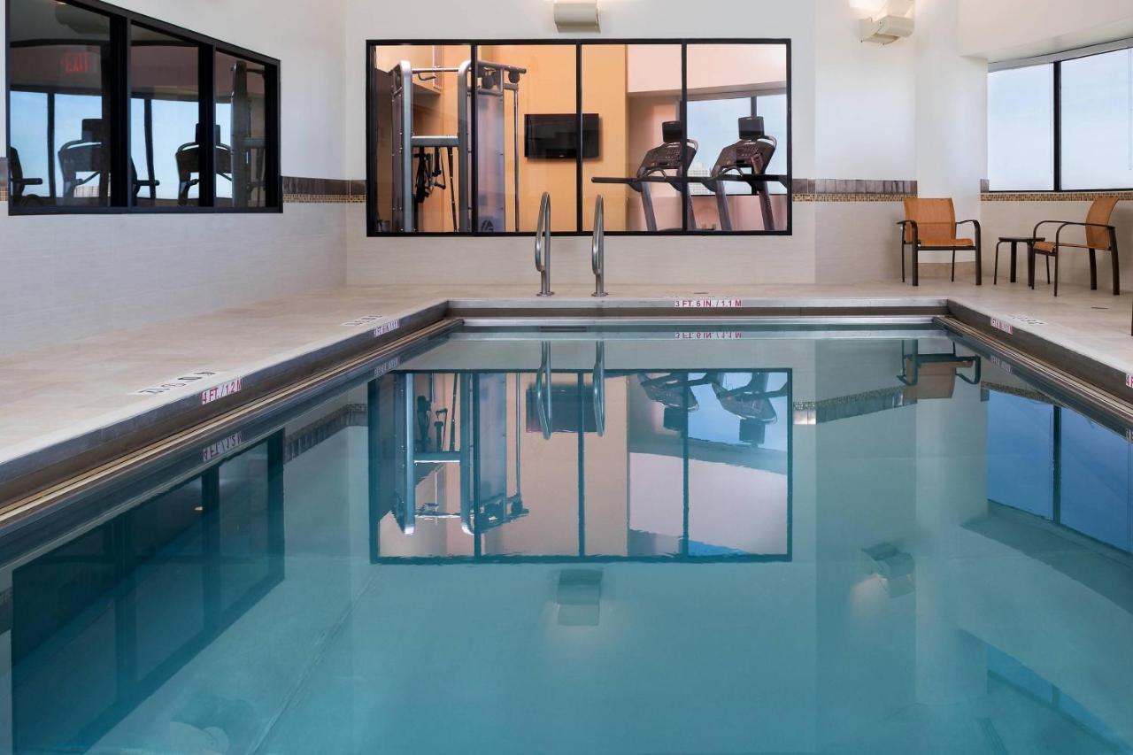 Courtyard By Marriott Minneapolis Downtown Экстерьер фото