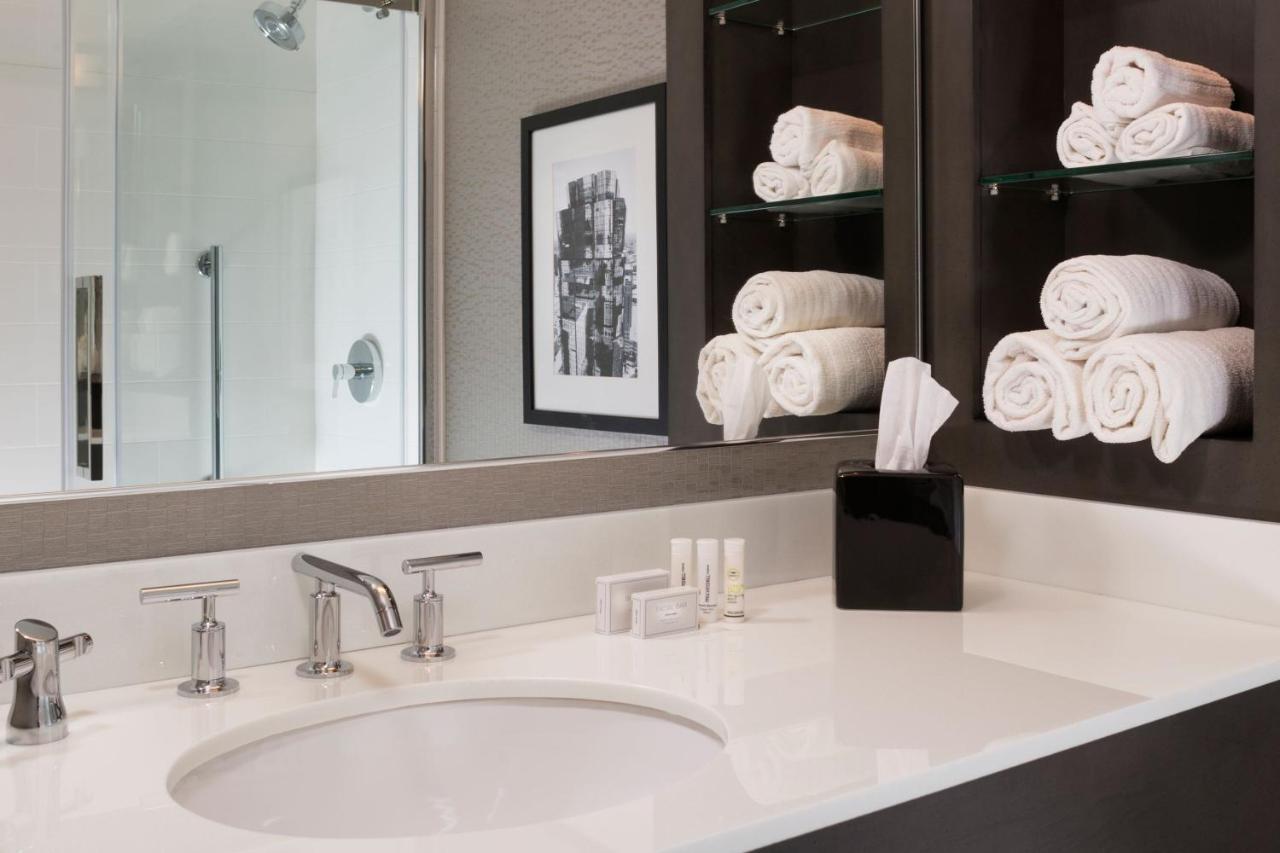 Courtyard By Marriott Minneapolis Downtown Экстерьер фото