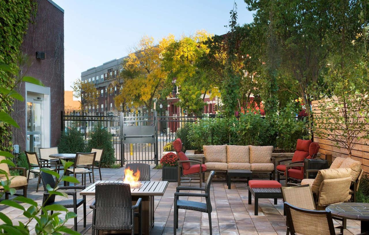 Courtyard By Marriott Minneapolis Downtown Экстерьер фото